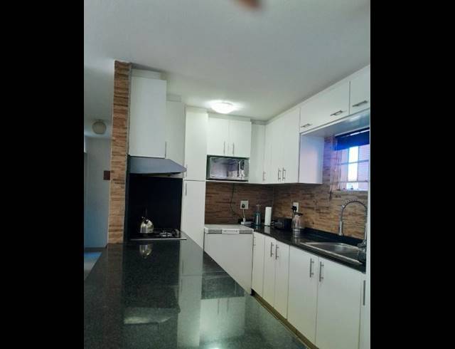 3 BEDROOM SECTIONAL TITLE FOR SALE IN WATERVAL PARK